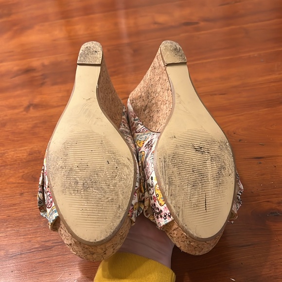 Steve Madden Paisley Wedges - Picture 4 of 5